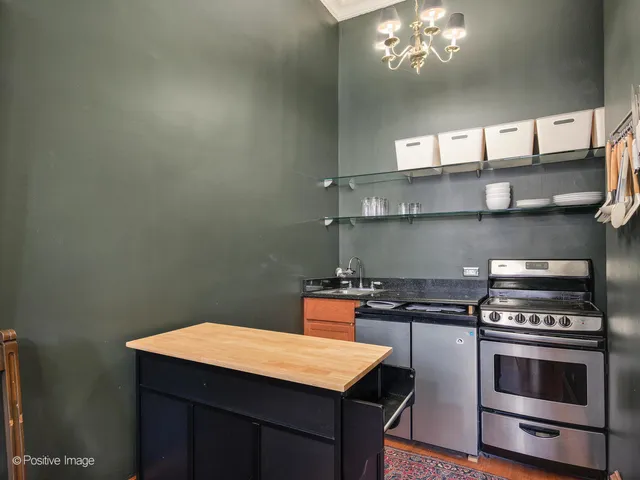 $1,500,000 | 1362 North State Parkway, Chicago, IL 60610