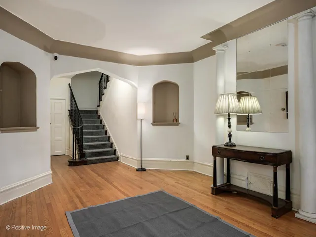 $1,500,000 | 1362 North State Parkway, Chicago, IL 60610