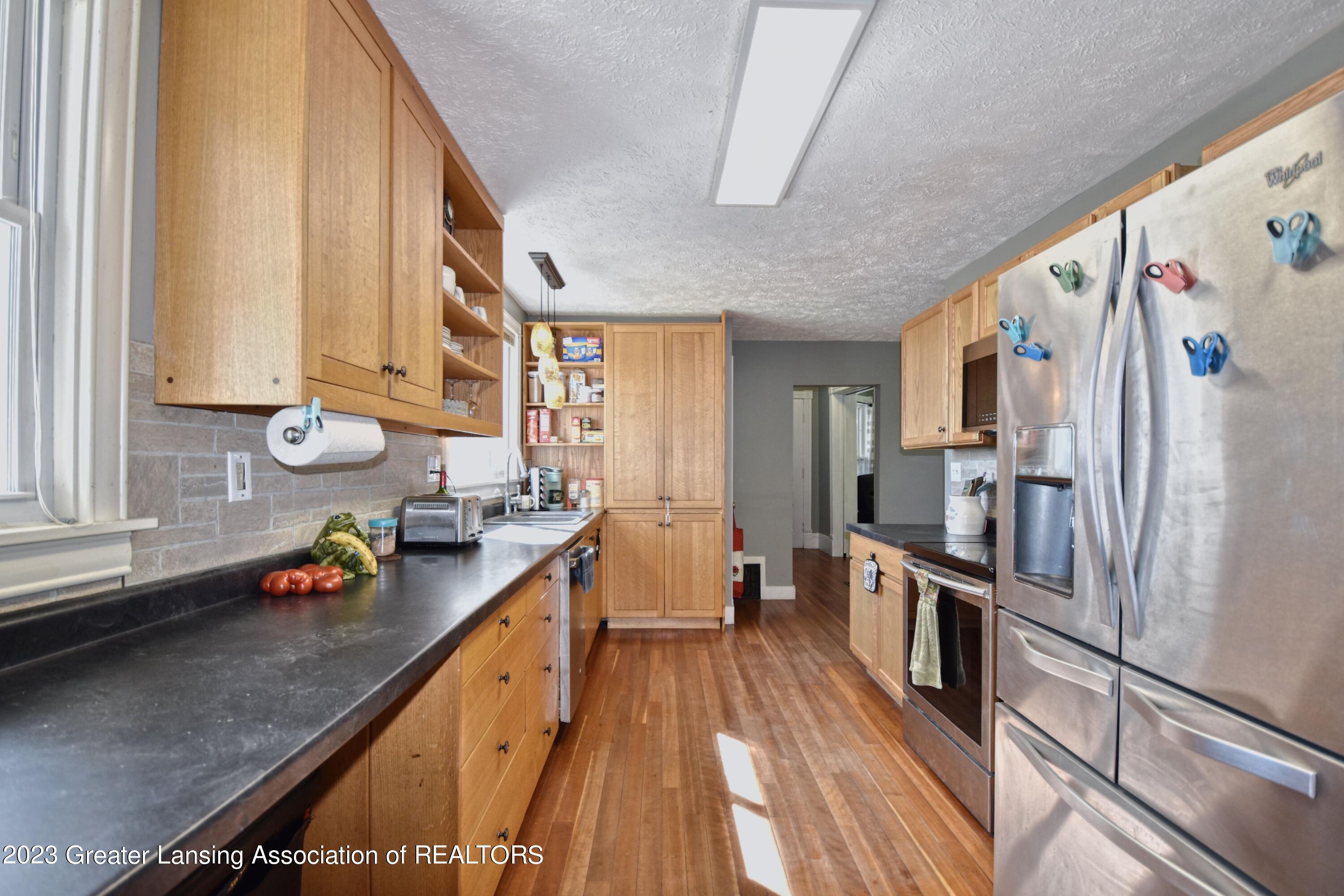 105 East Columbia Road Mason, MI 48854 - Photo 15 of 49 Kitchen