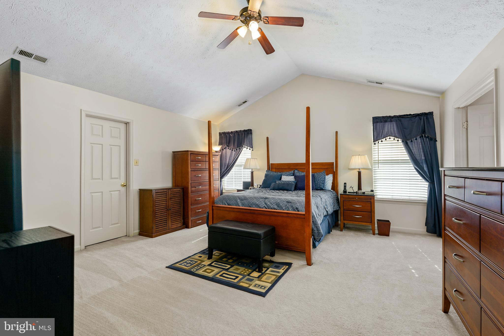 41 Austins Way Elkton, MD 21921 - Photo 24 of 47 a living room with furniture and a window
