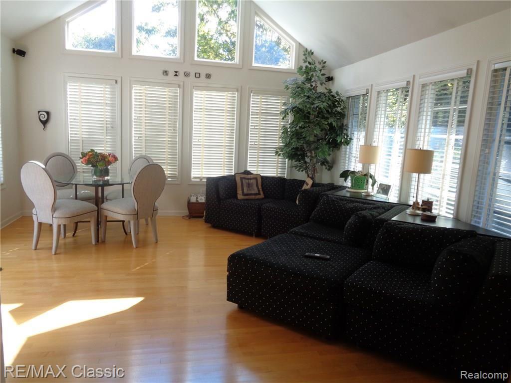 998 Top View Road Bloomfield Hills, MI 48304 - Photo 16 of 50 DSC01072.JPG