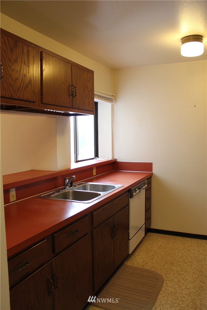 2021 North Laventure Road, Unit 301 Mount Vernon, WA 98273 - Photo 12 of 24 Gallery Image 12
