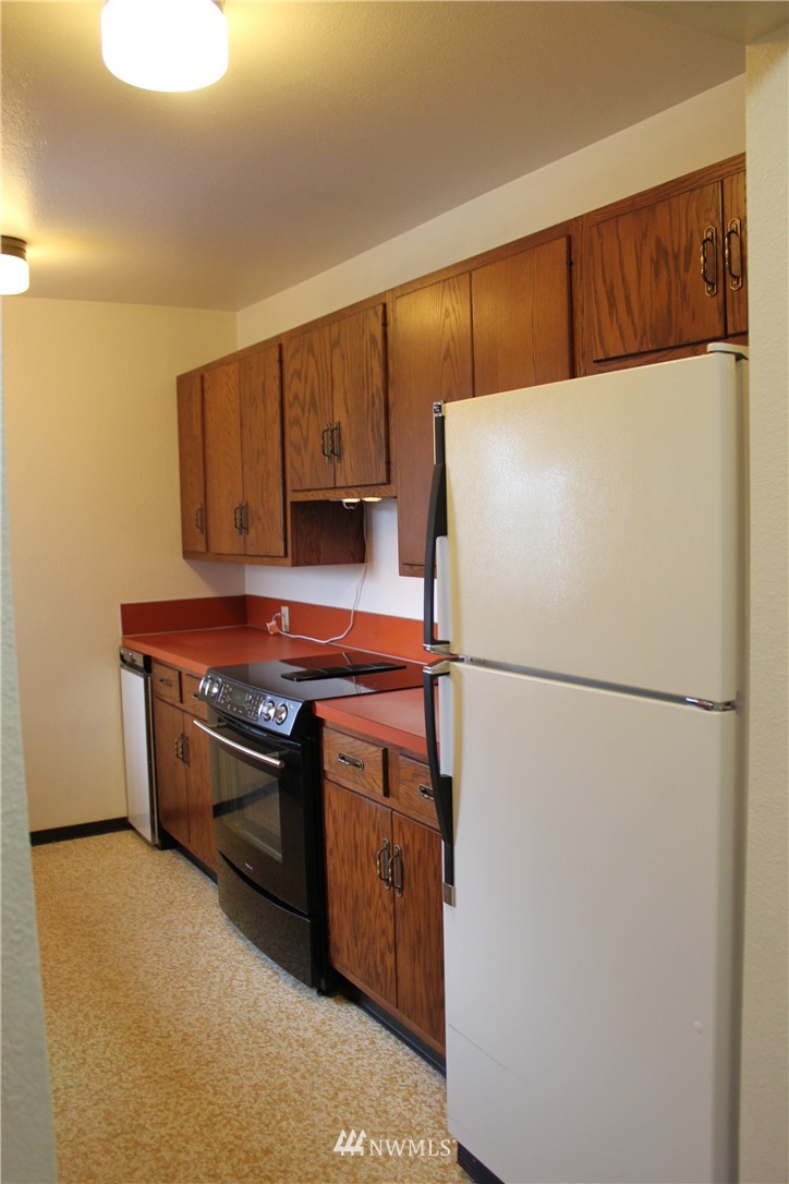 2021 North Laventure Road, Unit 301 Mount Vernon, WA 98273 - Photo 13 of 24 Gallery Image 13