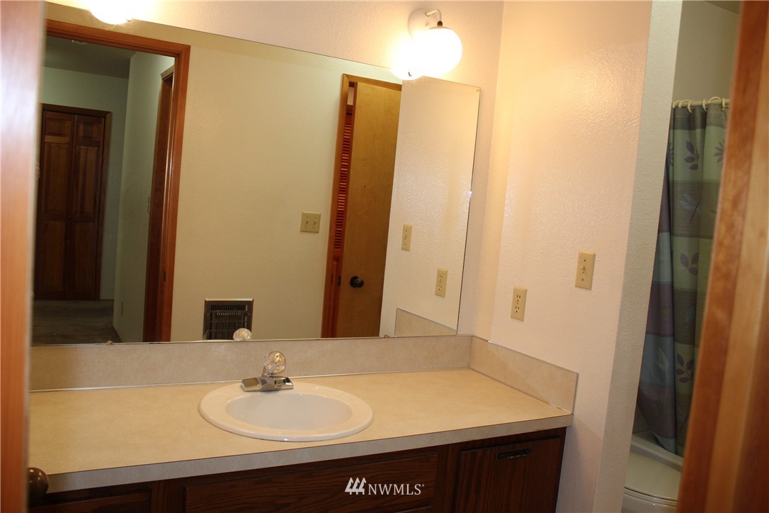 2021 North Laventure Road, Unit 301 Mount Vernon, WA 98273 - Photo 17 of 24 Gallery Image 17