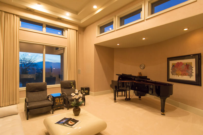 996 River Bend Road Redding, CA 96003 - Photo 12 of 47 Home Theatre or Music Room