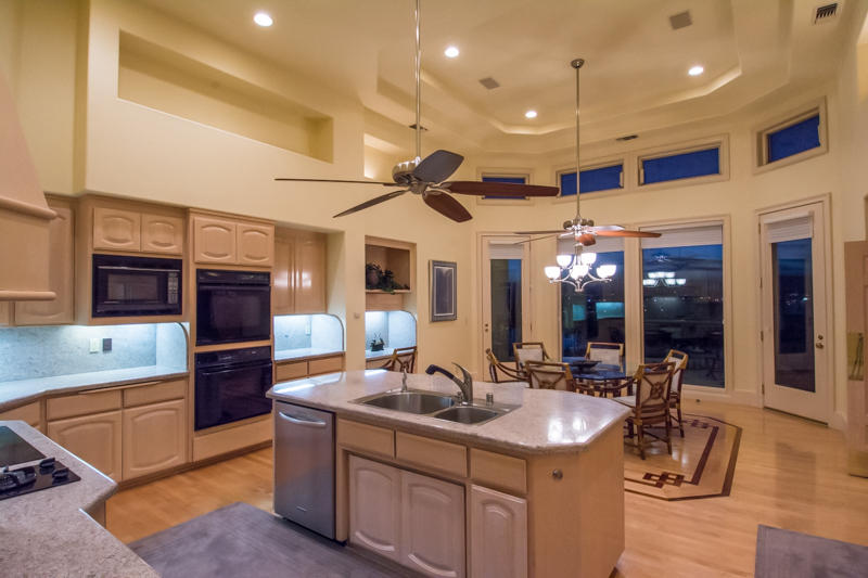 996 River Bend Road Redding, CA 96003 - Photo 18 of 47 Double Ovens & Walk In Pantry