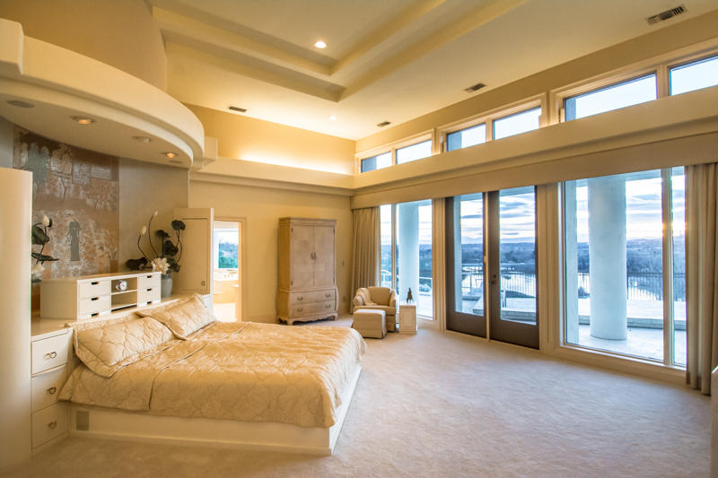 996 River Bend Road Redding, CA 96003 - Photo 22 of 47 Master Suite with Magical Views