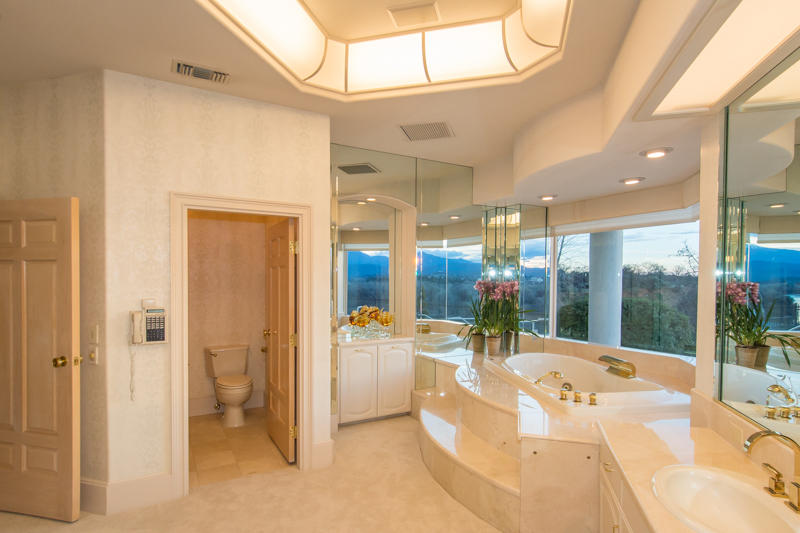 996 River Bend Road Redding, CA 96003 - Photo 23 of 47 Ladies Marble Master Bath with Views For