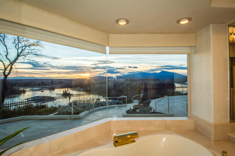 996 River Bend Road Redding, CA 96003 - Photo 24 of 47 Ladies Mater Tub with Magical Views