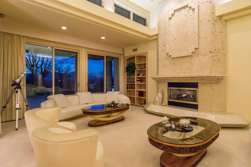 996 River Bend Road Redding, CA 96003 - Photo 9 of 47 Elegant Living Room