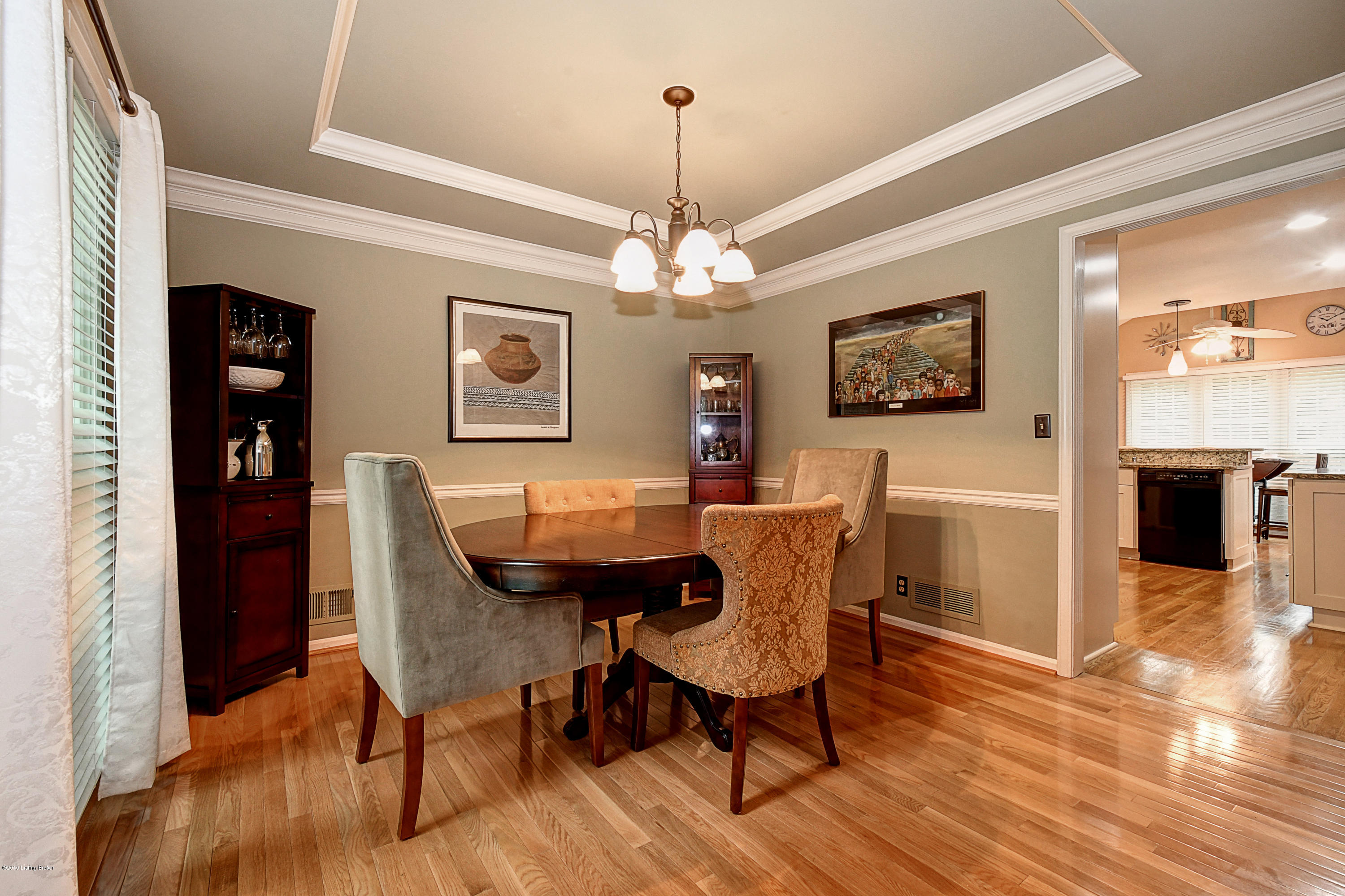 1315 Autumn Ridge Road Louisville, KY 40242 - Photo 2 of 39 Trey ceiling & crown molding