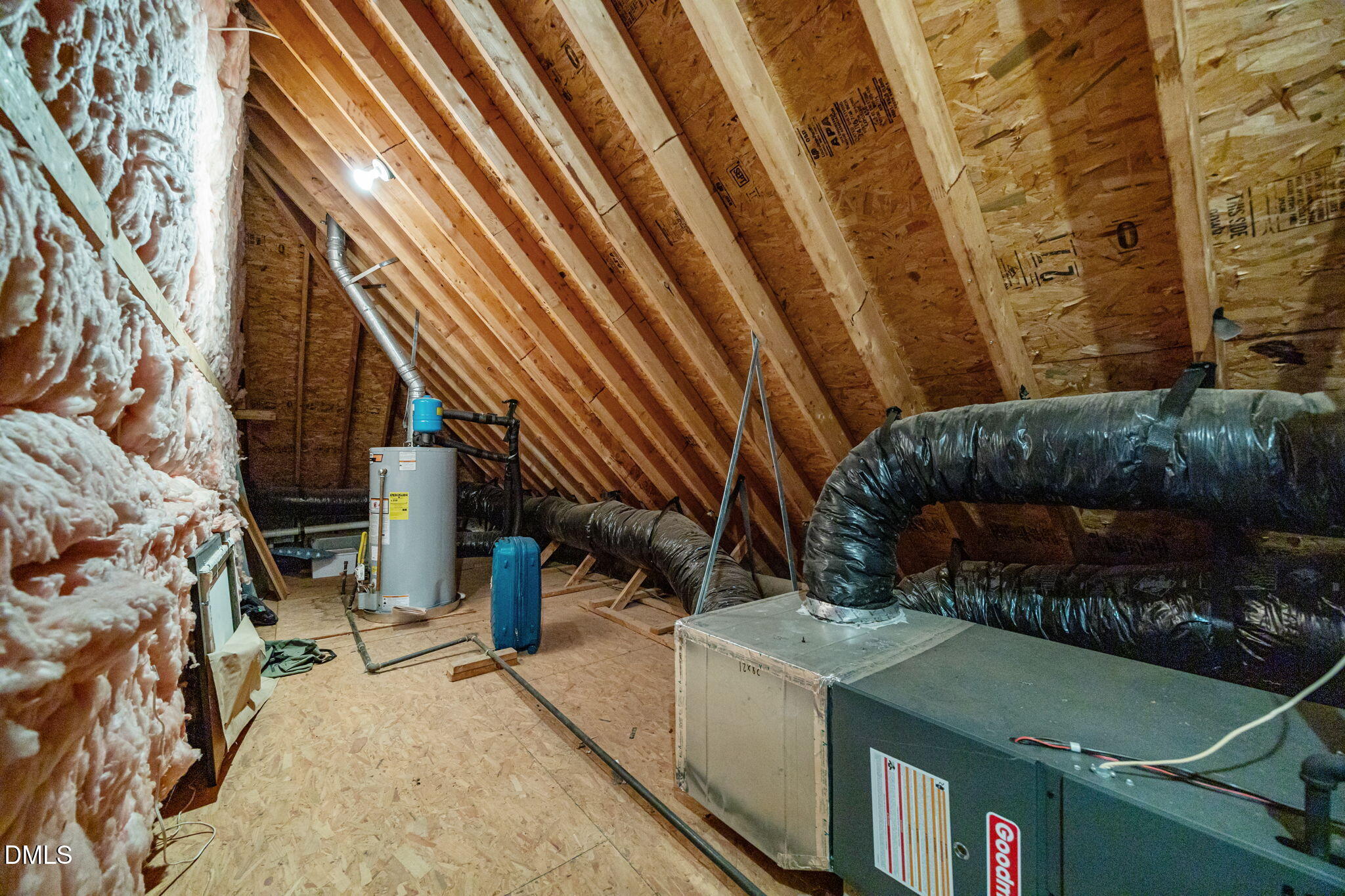 105 Glade Park Road Cary, NC 27518 - Photo 67 of 77 90-web-or-mls-IMG_7352