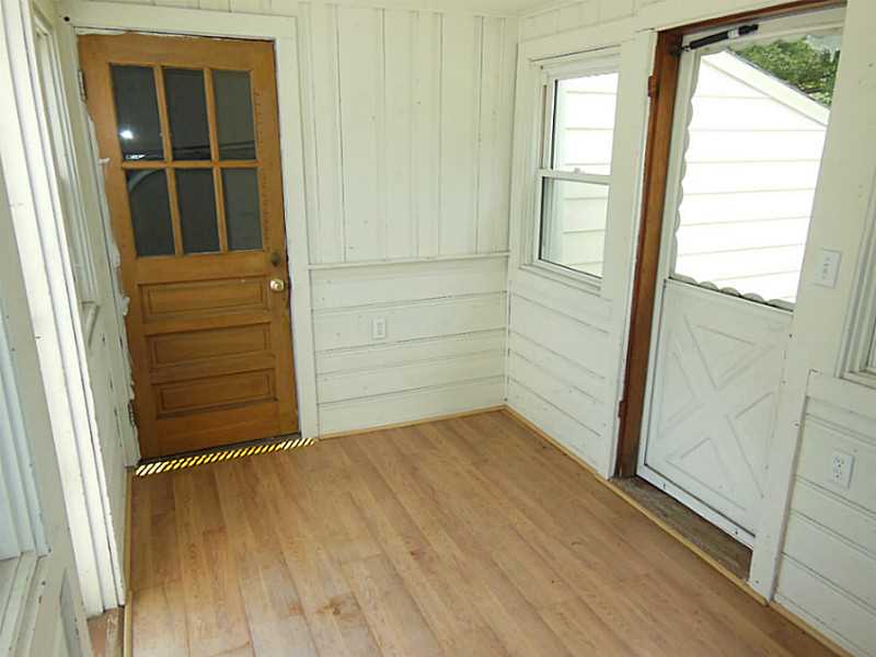 69 Crossland Road West Warwick, RI 02893 - Photo 15 of 20 Entry.