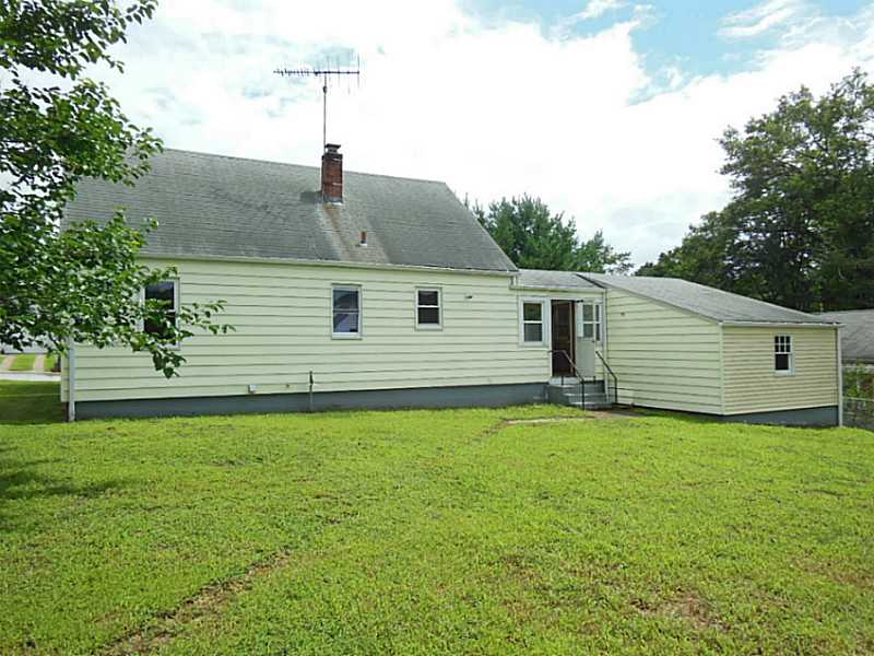 69 Crossland Road West Warwick, RI 02893 - Photo 4 of 20 Exterior Back.