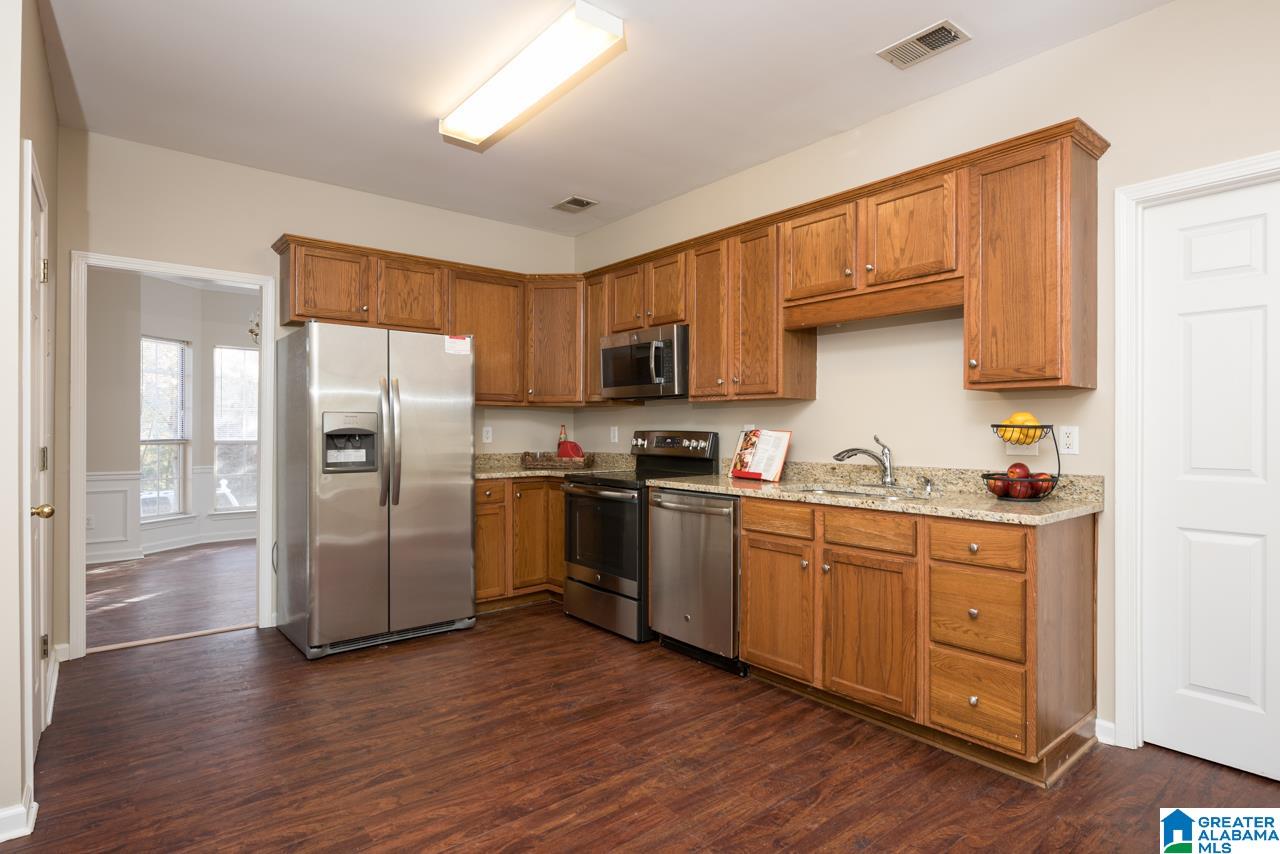 121 King Charles Way Alabaster, AL 35007 - Photo 16 of 48
