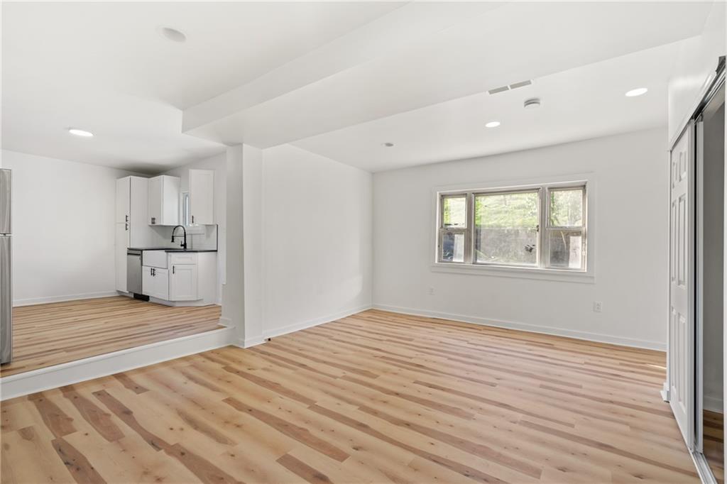 33 Pius Street Pittsburgh, PA 15203 - Photo 8 of 22 Dining Room