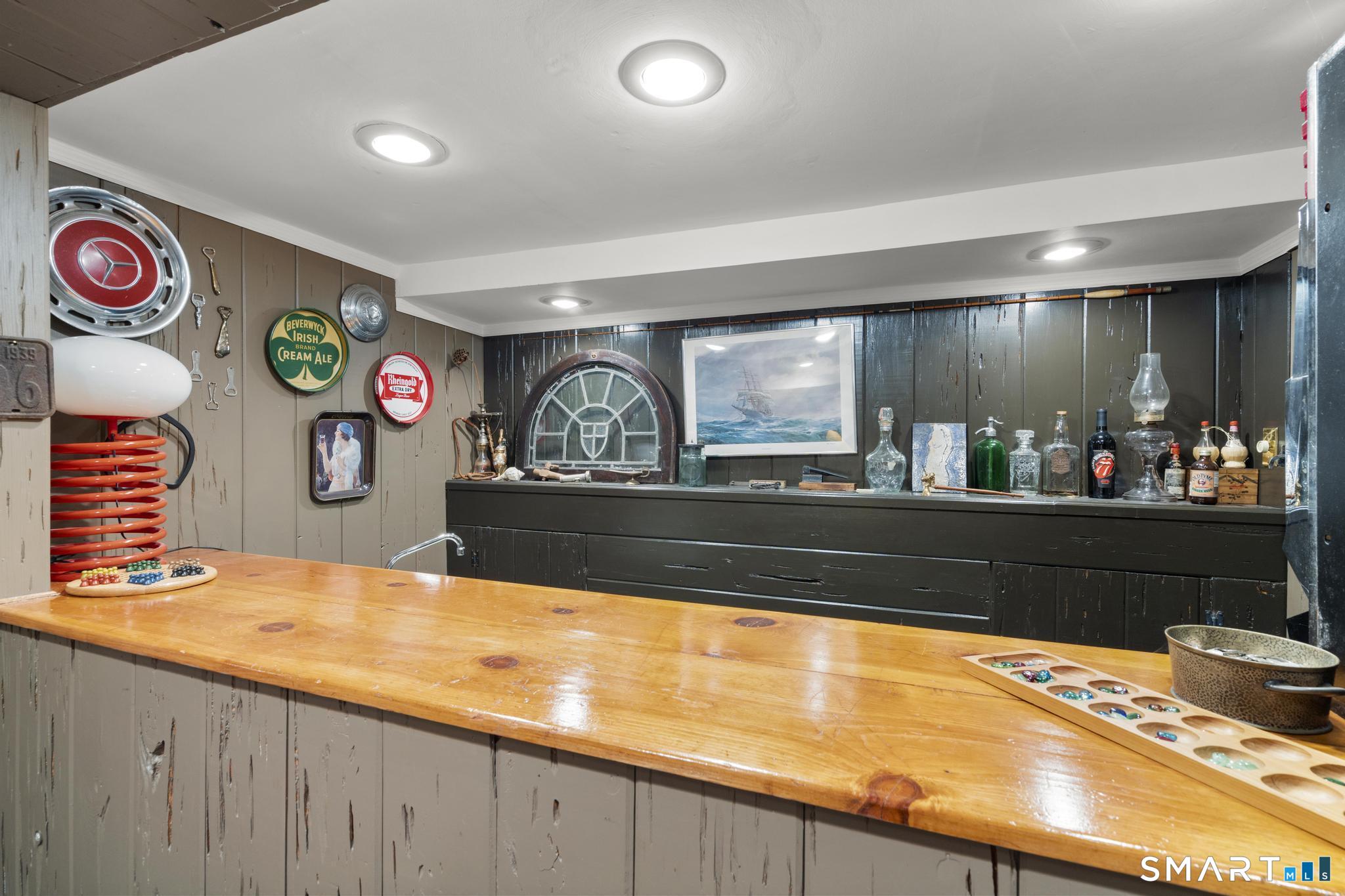 394 Wakeman Road Fairfield, CT 06824 - Photo 32 of 40 Gallery Image 32