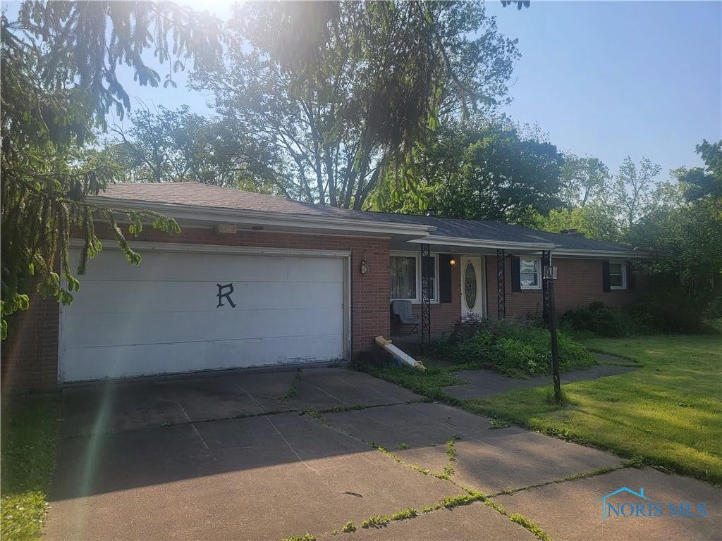 2736 Ravine Drive Fremont, OH 43420 - Photo 2 of 16 Gallery Image 2