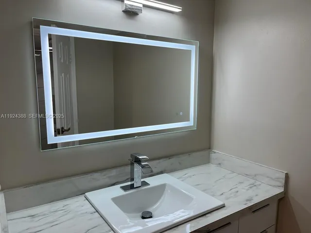 $1,450 | Lauderdale Lakes West Gate, Lauderdale Lakes, FL 33313