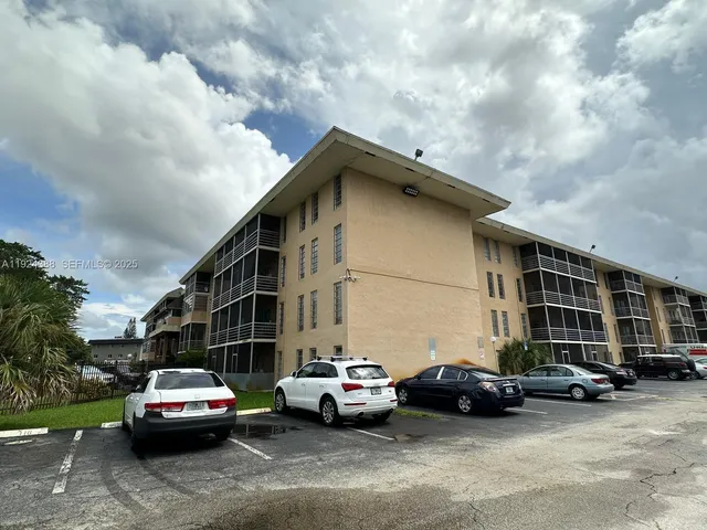 $1,450 | Lauderdale Lakes West Gate, Lauderdale Lakes, FL 33313