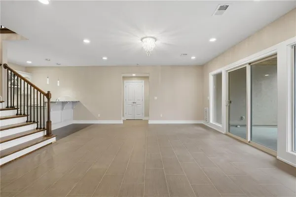 $895,000 | 6205 Northwest Saddle Club Court, Kansas City, MO 64152