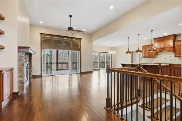 $895,000 | 6205 Northwest Saddle Club Court, Kansas City, MO 64152