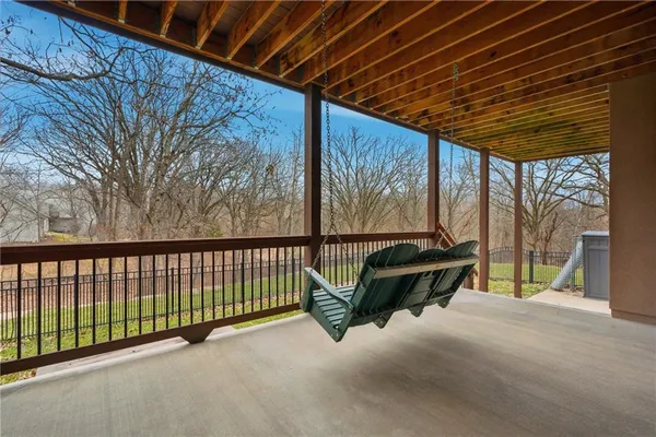 $895,000 | 6205 Northwest Saddle Club Court, Kansas City, MO 64152