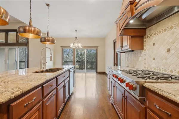 $895,000 | 6205 Northwest Saddle Club Court, Kansas City, MO 64152