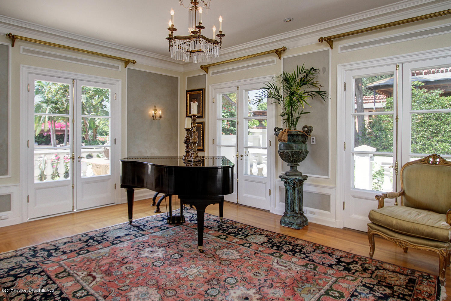 1680 Lombardy Road Pasadena, CA 91106 - Photo 12 of 71 a living room with furniture and a window