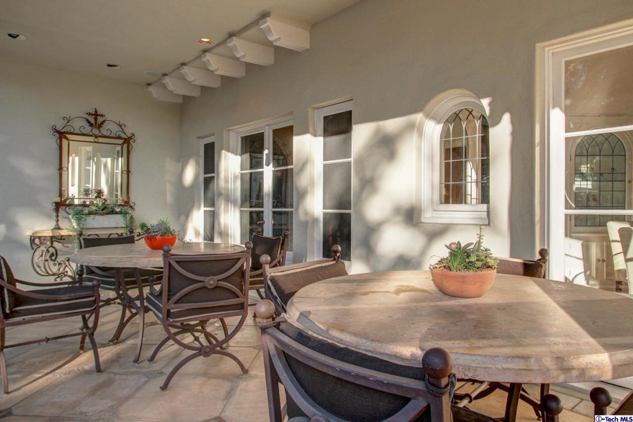 1680 Lombardy Road Pasadena, CA 91106 - Photo 49 of 71 a dining room with furniture and window
