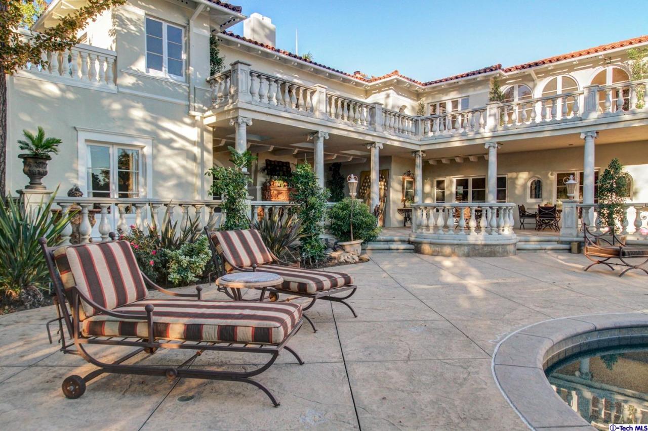 1680 Lombardy Road Pasadena, CA 91106 - Photo 70 of 71 a view of a chairs with a table in patio