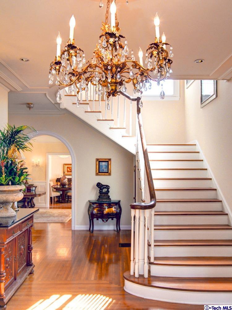 1680 Lombardy Road Pasadena, CA 91106 - Photo 8 of 71 a view of entryway and hall with wooden floor
