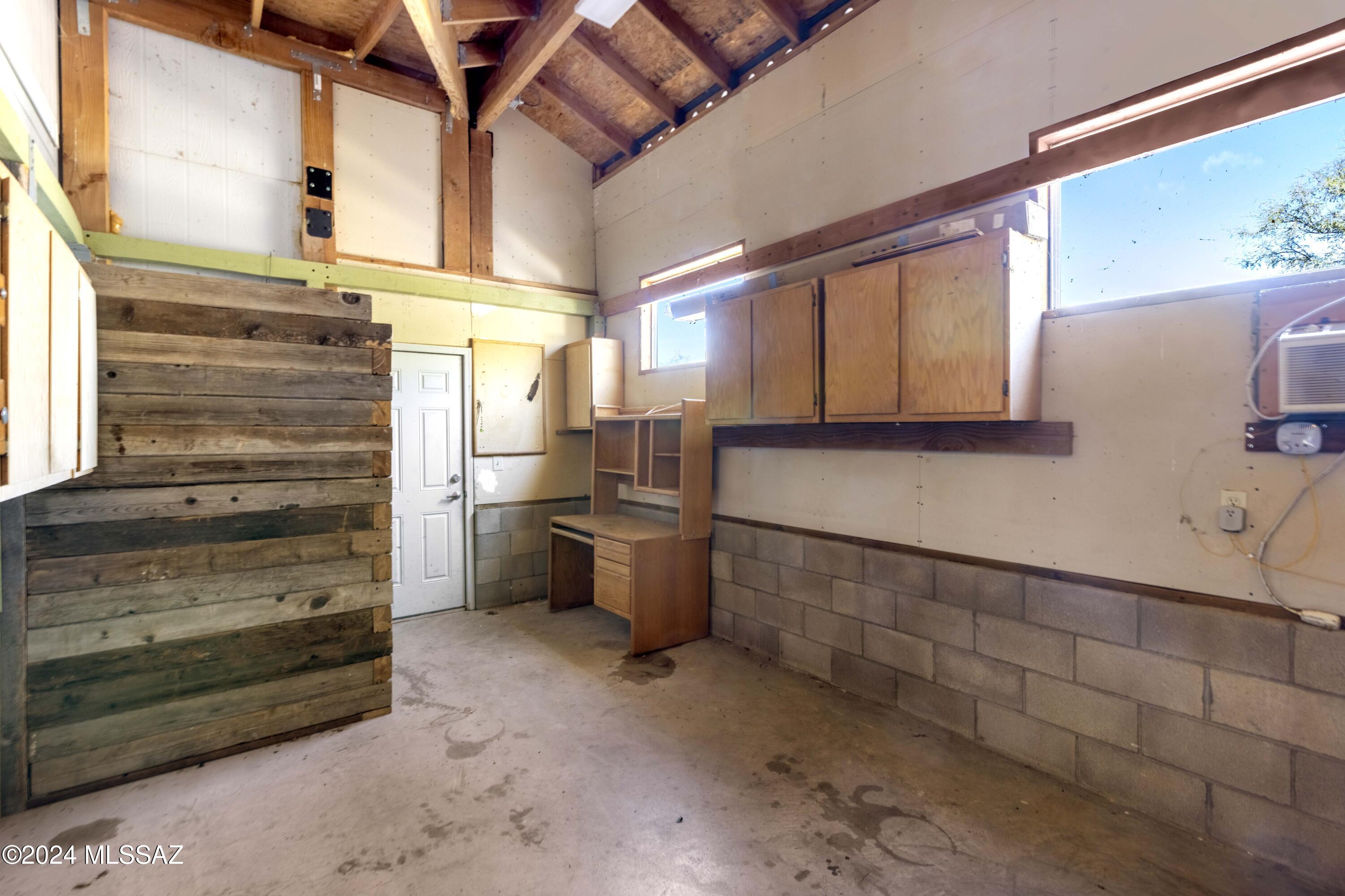 1915 South Cody Loop Road Oracle, AZ 85623 - Photo 46 of 51