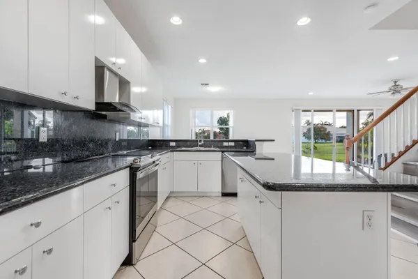 $4,500 | 102 Ibisca Terrace, Royal Palm Beach, FL 33411