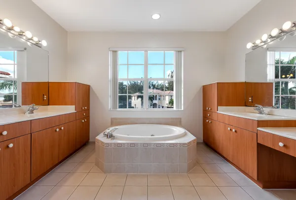 $4,500 | 102 Ibisca Terrace, Royal Palm Beach, FL 33411