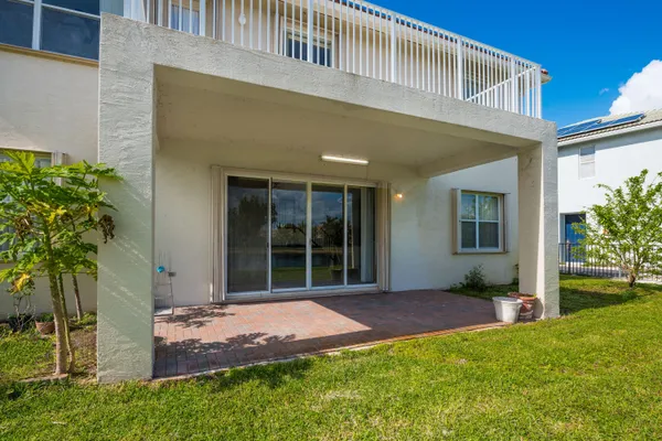 $4,500 | 102 Ibisca Terrace, Royal Palm Beach, FL 33411