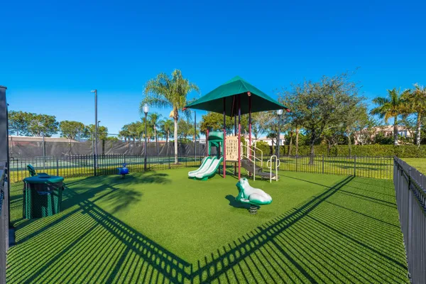 $4,500 | 102 Ibisca Terrace, Royal Palm Beach, FL 33411