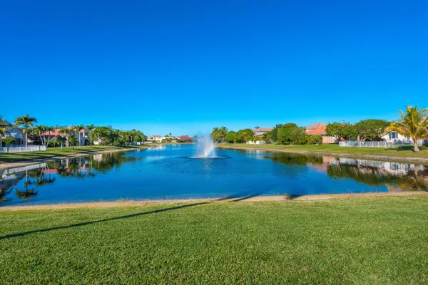 $4,500 | 102 Ibisca Terrace, Royal Palm Beach, FL 33411