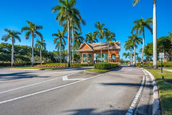 $4,500 | 102 Ibisca Terrace, Royal Palm Beach, FL 33411