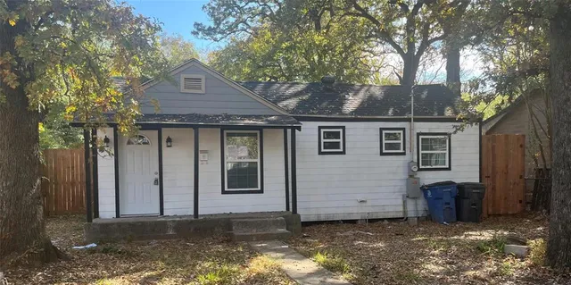 $1,445 | 3814 Cauthorn Drive, Dallas, TX 75210