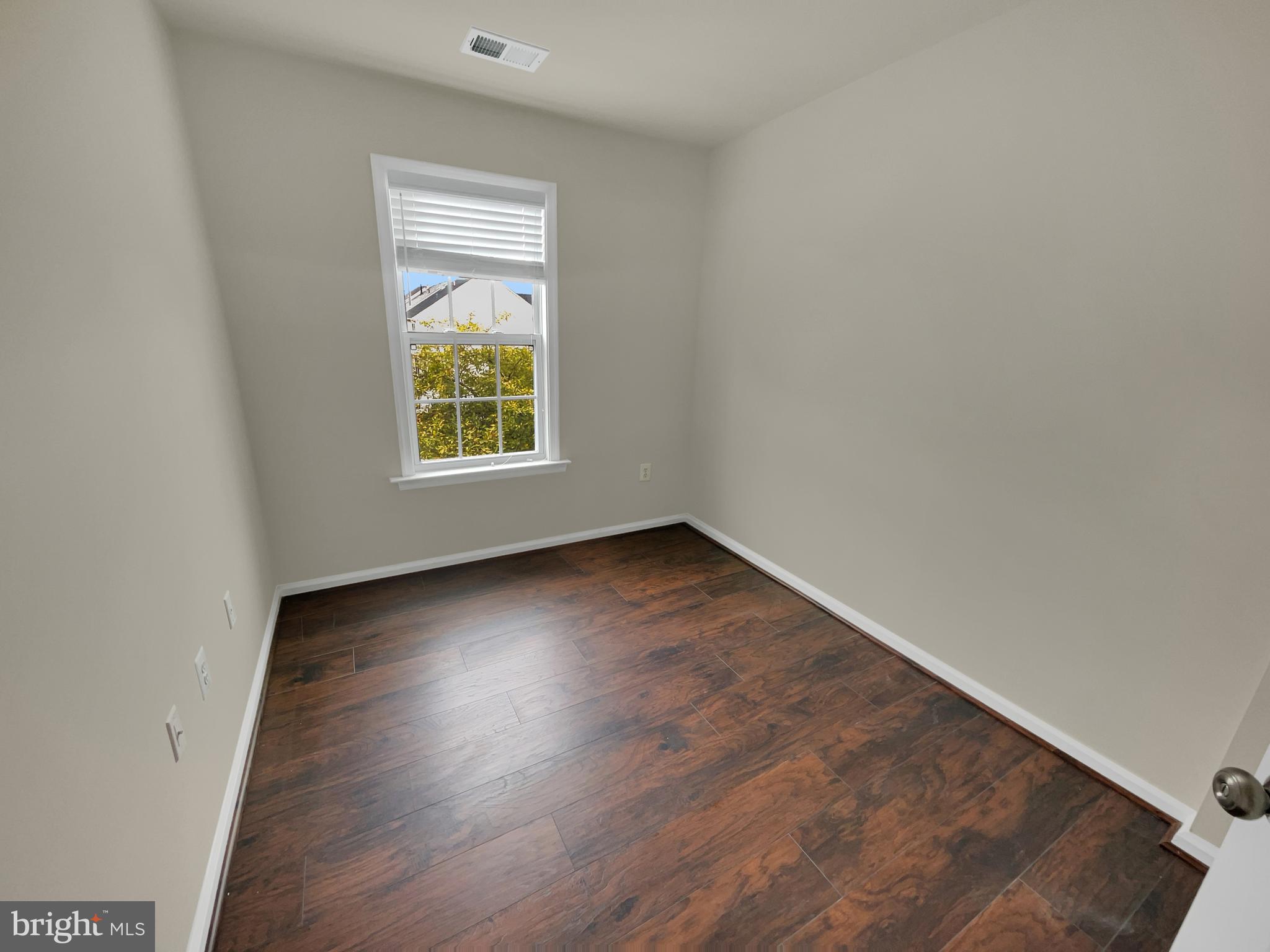 20848 Apollo Terrace Ashburn, VA 20147 - Photo 13 of 17