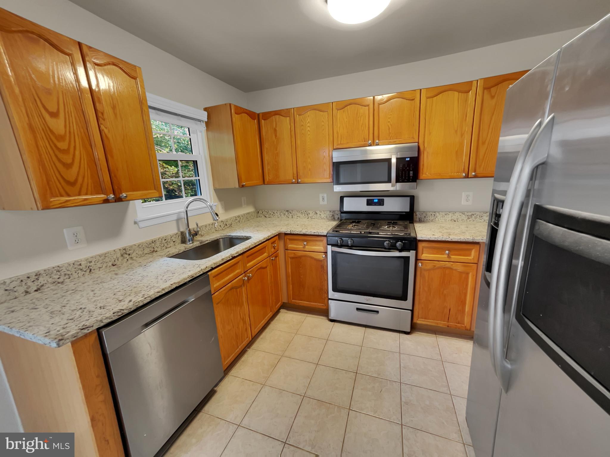 20848 Apollo Terrace Ashburn, VA 20147 - Photo 6 of 17