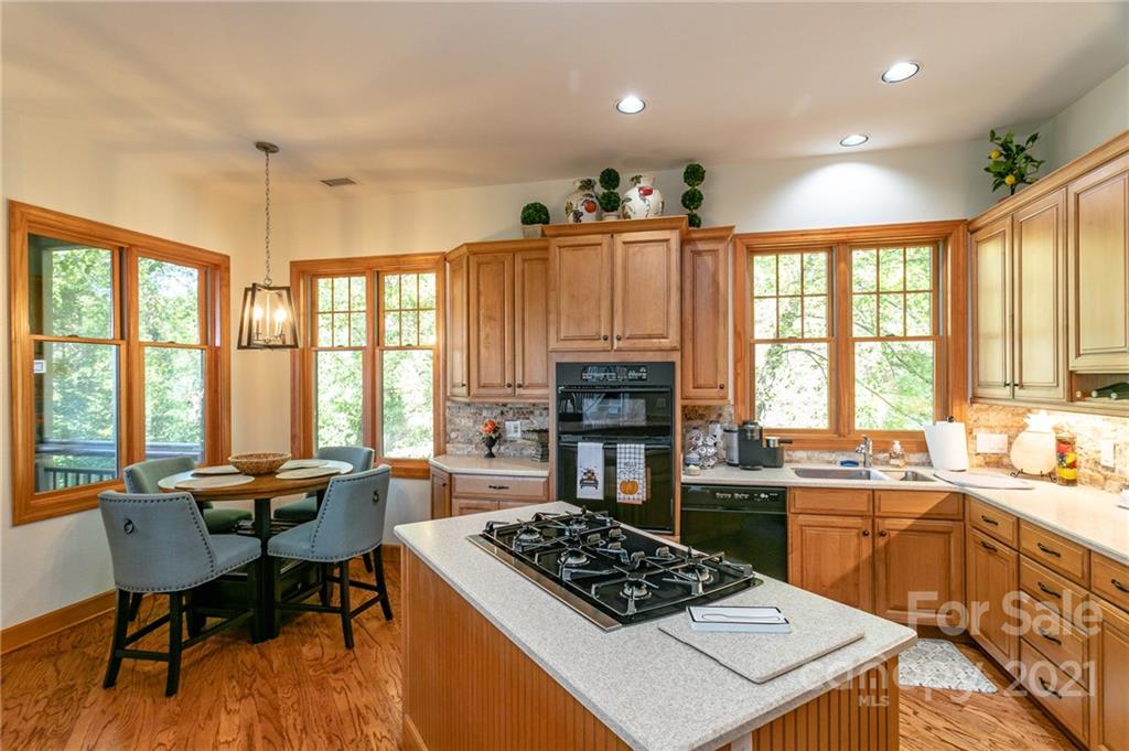 101 Spring Rock Road, Unit B/2 Burnsville, NC 28714 - Photo 11 of 38 Gallery Image 11