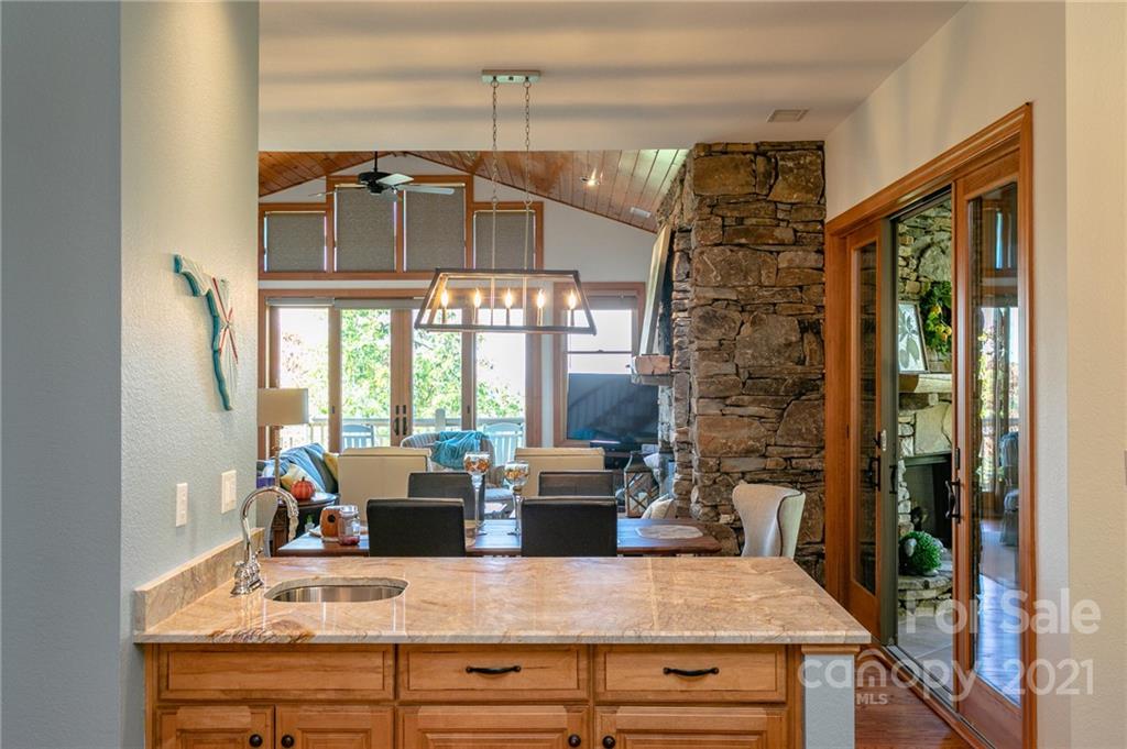 101 Spring Rock Road, Unit B/2 Burnsville, NC 28714 - Photo 13 of 38 Gallery Image 13