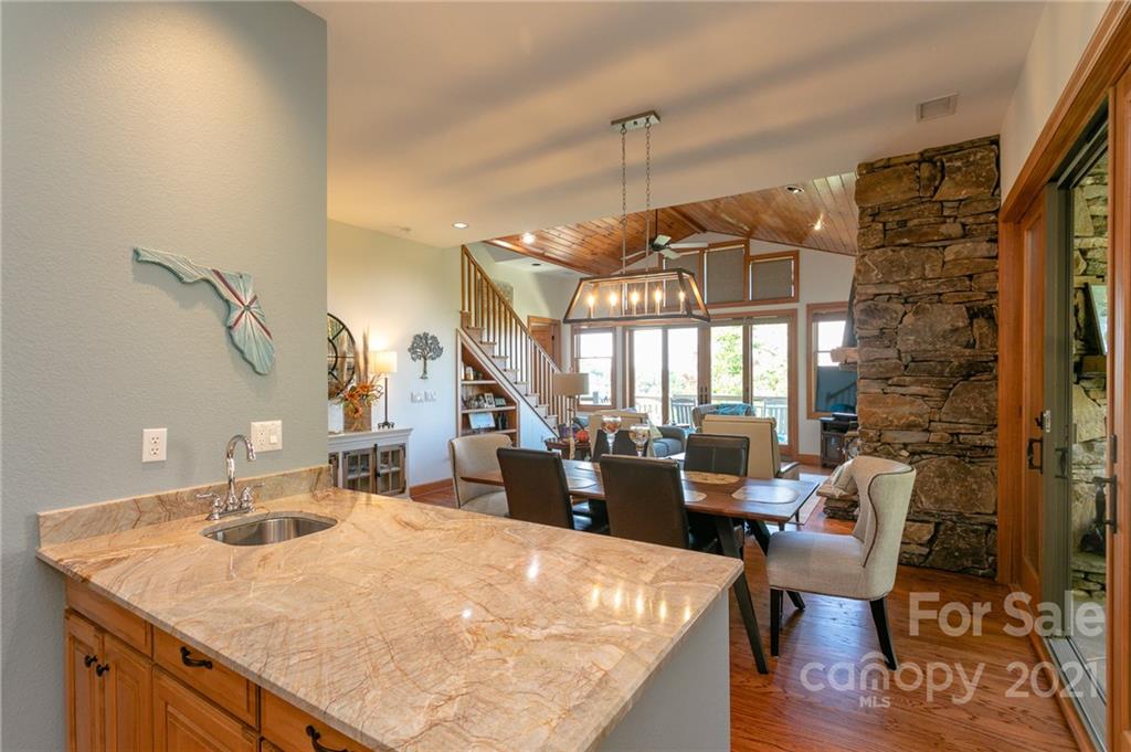 101 Spring Rock Road, Unit B/2 Burnsville, NC 28714 - Photo 14 of 38 Gallery Image 14