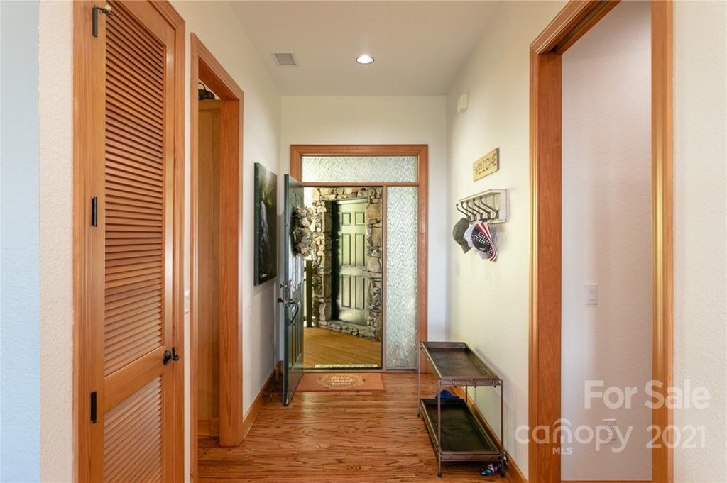 101 Spring Rock Road, Unit B/2 Burnsville, NC 28714 - Photo 21 of 38 Gallery Image 21