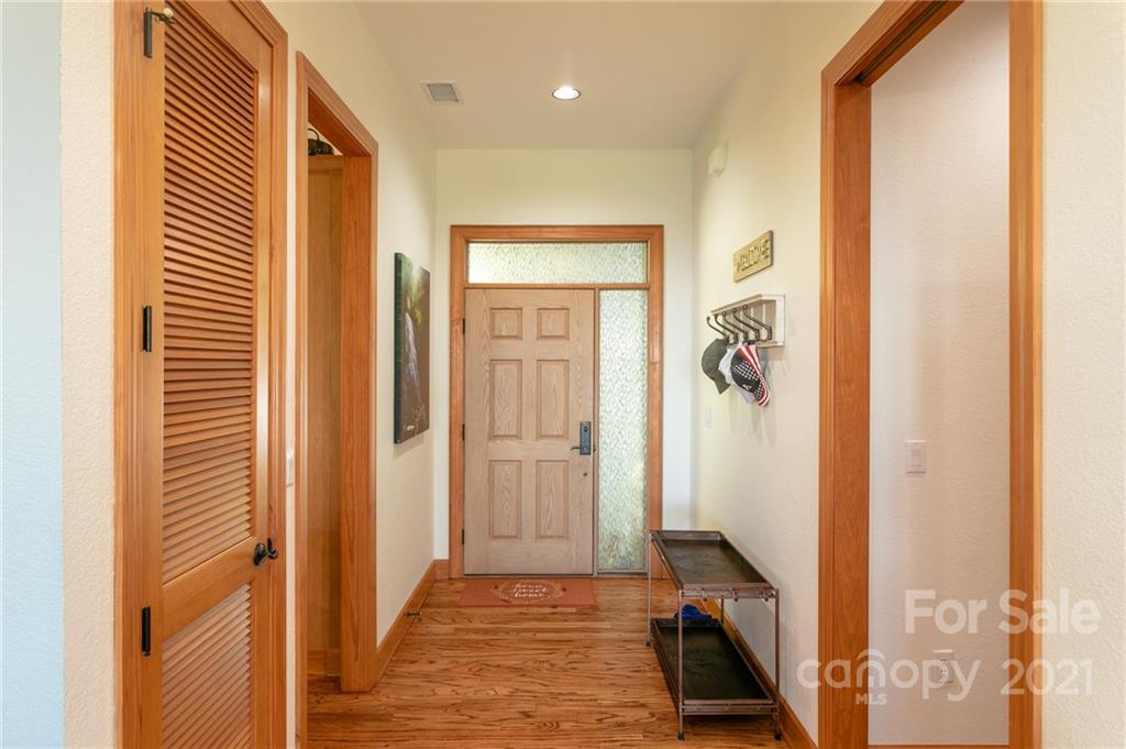 101 Spring Rock Road, Unit B/2 Burnsville, NC 28714 - Photo 22 of 38 Gallery Image 22