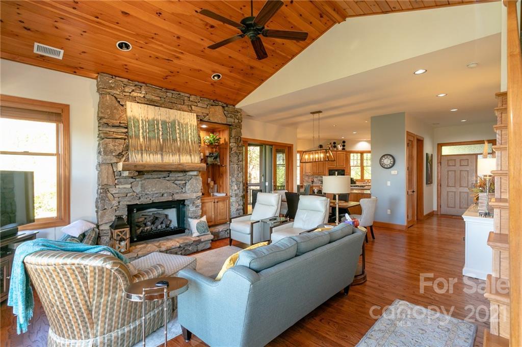 101 Spring Rock Road, Unit B/2 Burnsville, NC 28714 - Photo 25 of 38 Gallery Image 25