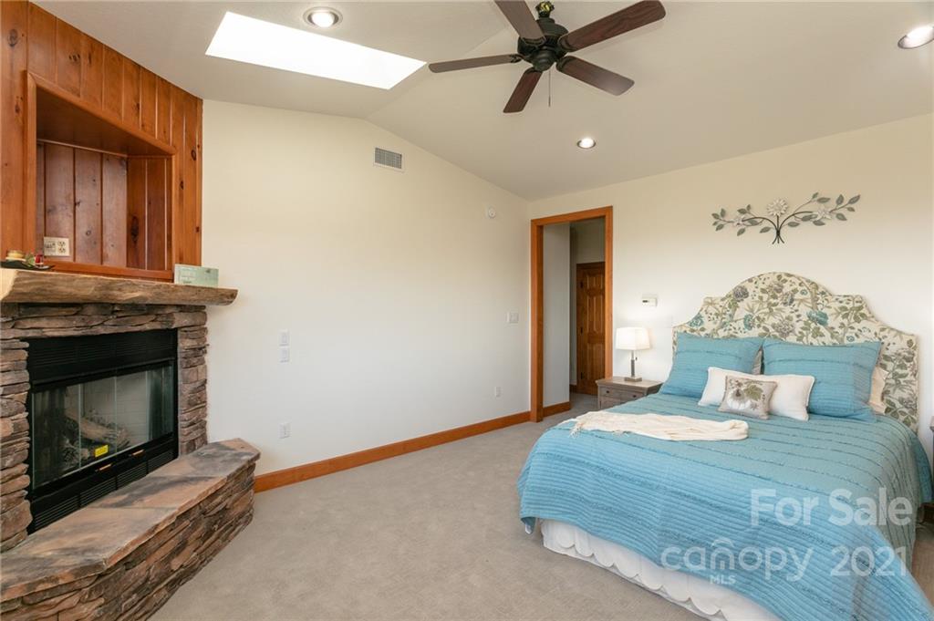 101 Spring Rock Road, Unit B/2 Burnsville, NC 28714 - Photo 32 of 38 Gallery Image 32