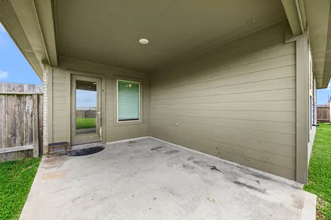 $310,000 | 8002 Tamarind Lane, Baytown, TX 77521